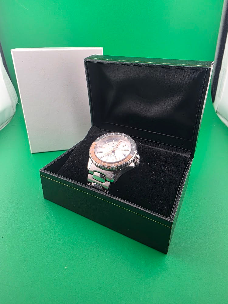 Venezianico Nereide GMT 3521503C Automatic 39mm Silver Dial – Box