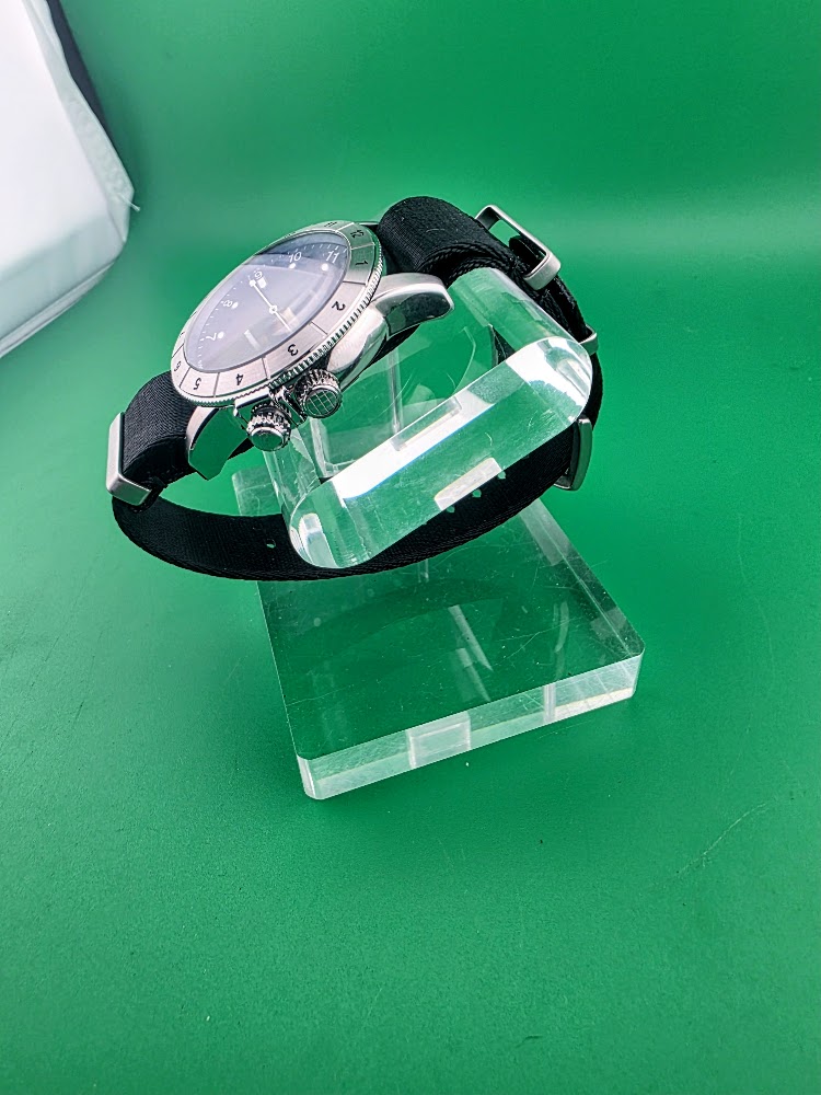 Glycine Airman Worldtimer – Green Dial – Swiss Quartz – GL1021 – Box & Extra Strap