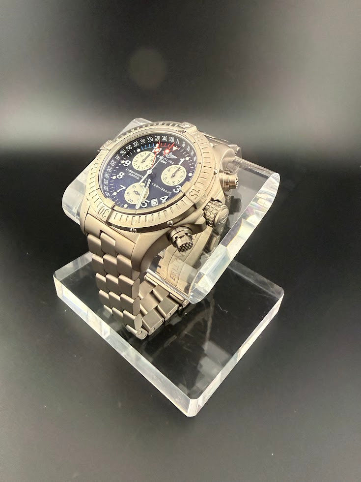 Breitling Avenger M1 Chronograph Titanium – Full Set – Near Mint
