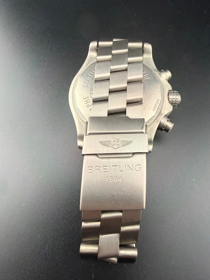 Breitling Avenger M1 Chronograph Titanium – Full Set – Near Mint