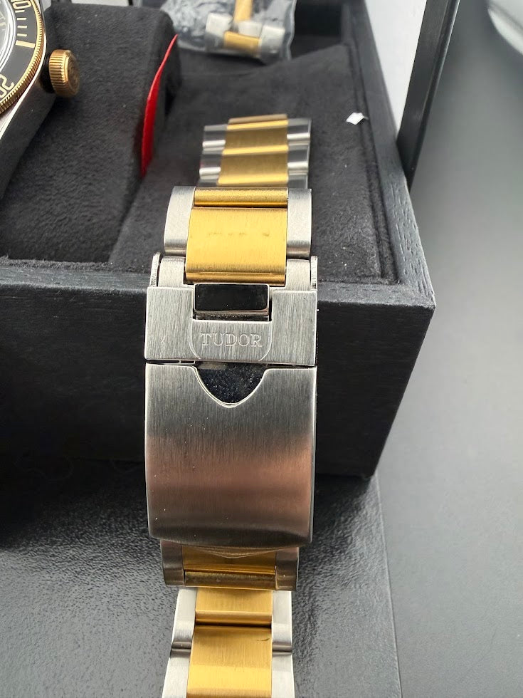 Tudor Black Bay S&G 41mm – Complete Full Set – Outstanding Condition