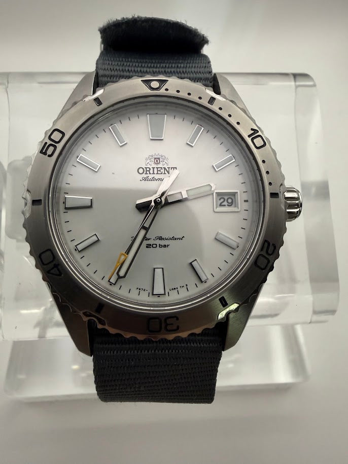 Orient Mako 40 Automatic Diver - White Dial w/ NATO + Bracelet