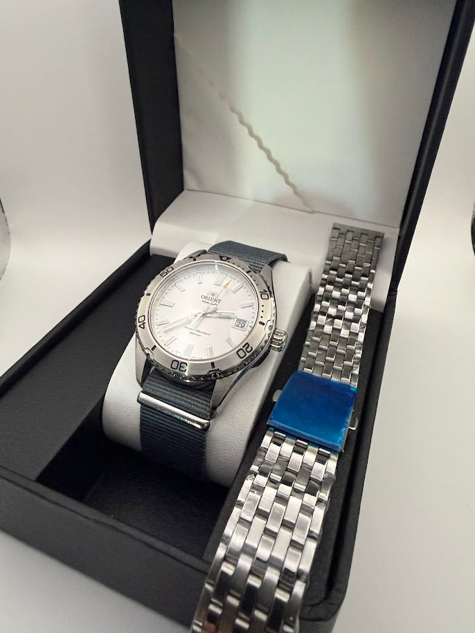 Orient Mako 40 Automatic Diver - White Dial w/ NATO + Bracelet