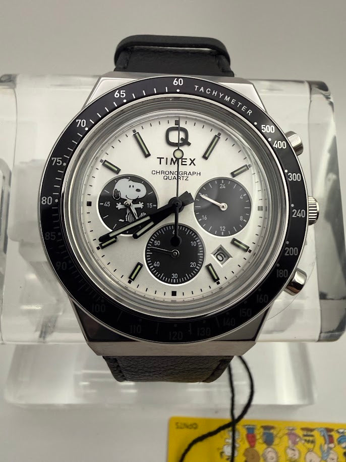 Timex x Peanuts Snoopy Chronograph - Panda Dial - Unworn