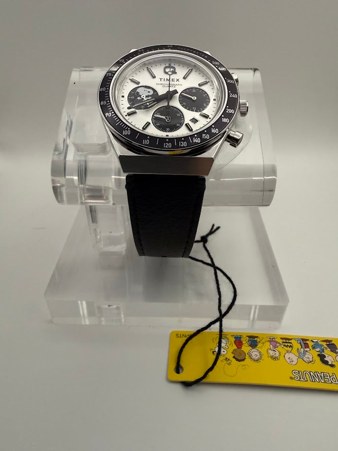 Timex x Peanuts Snoopy Chronograph - Panda Dial - Unworn