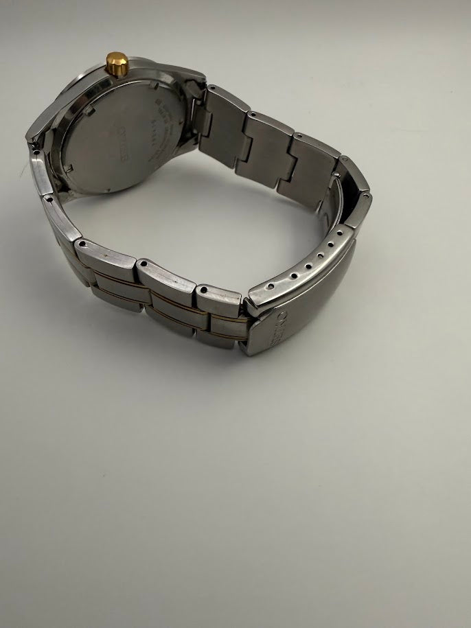 Seiko Quartz Day-Date - White Dial Two-Tone