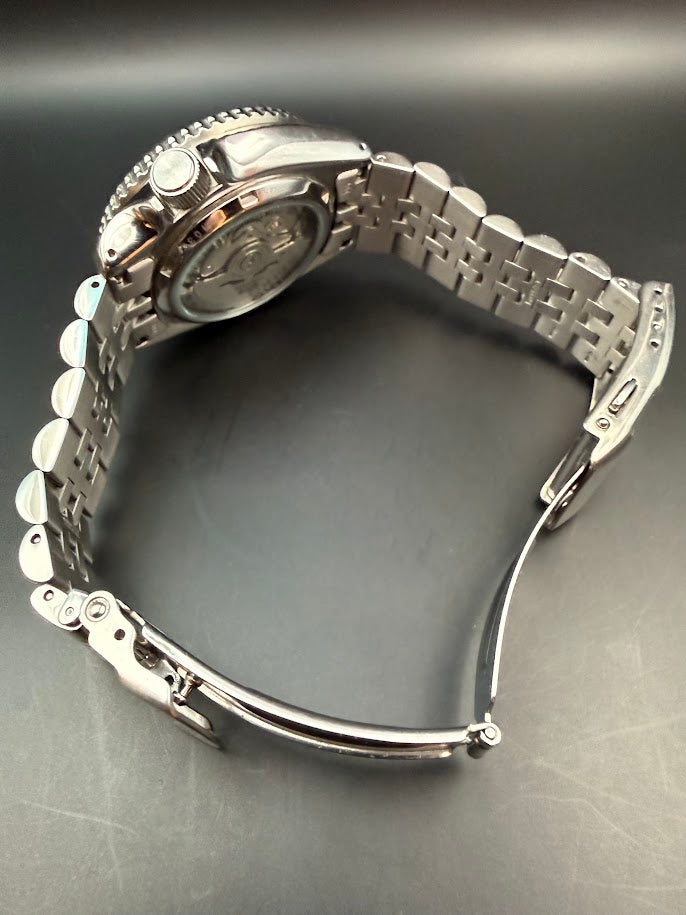 Seiko 5 Sports GMT "Black Dial" Automatic - Full Set