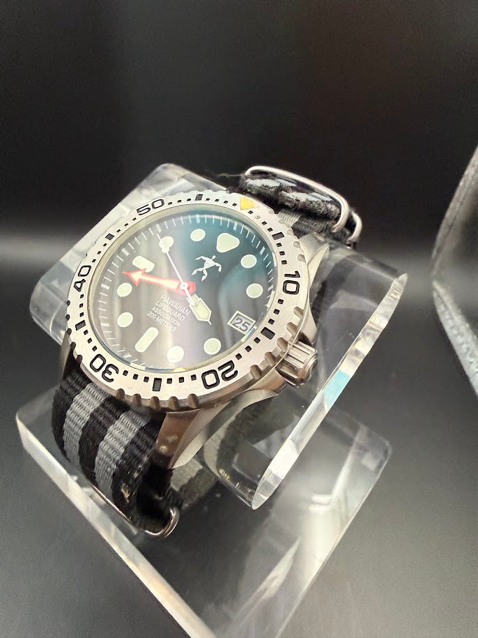 Hawaiian Lifeguard Association Quartz Diver - 200M - SOLD